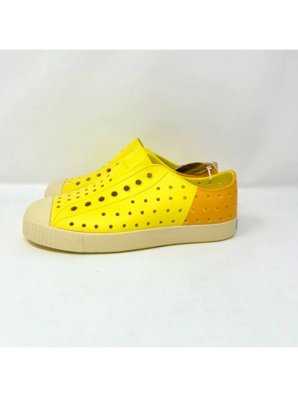 Native Jefferson Block Slip-On Sneakers Girls Little Kids Size 1 Lightweight EVA